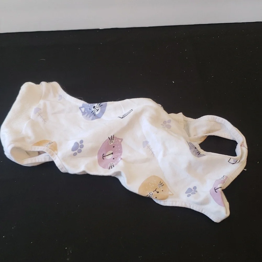🤯3/$12 Dog or Cat Outfit White with Cats Size Small Dog or Large
